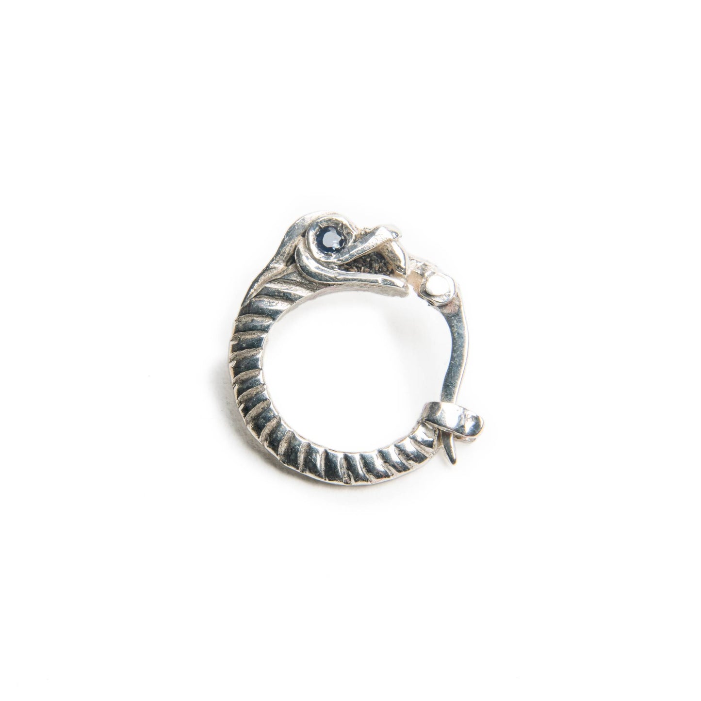 Orecchino Uroboro argento zircone nero