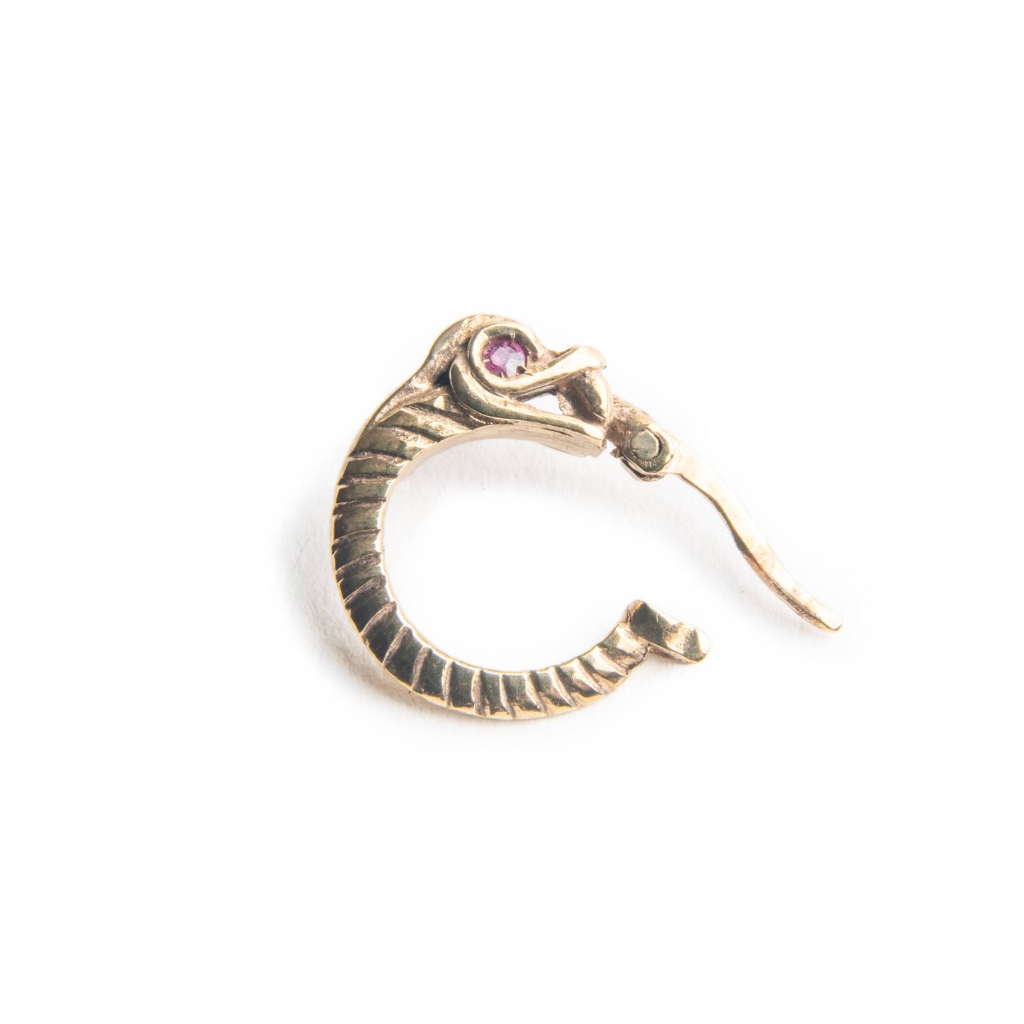 Orecchino Uroboro bronzo zircone rosso