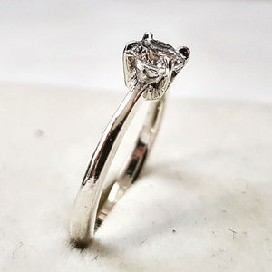 Solitario in argento con Zircone