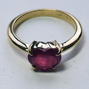 Anello in oro con Rubino a cuore