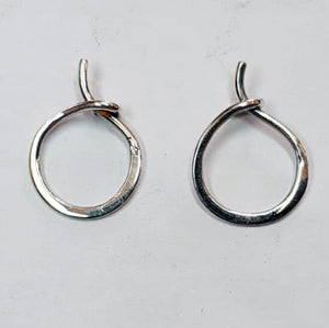 orecchini artigianali in argento semplice
