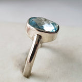 Anello argento con Topazio azzurro